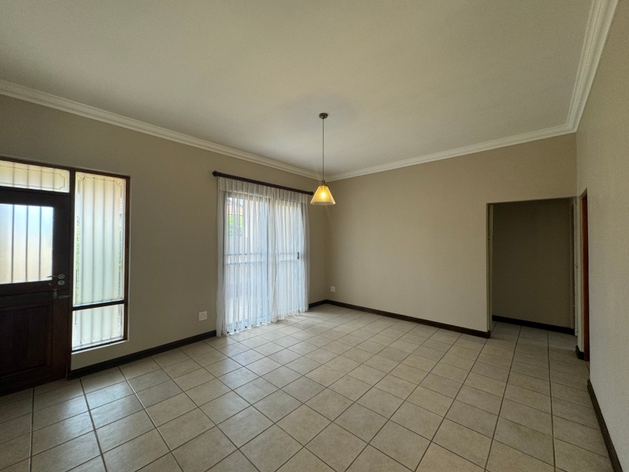 To Let 3 Bedroom Property for Rent in Xanadu North West